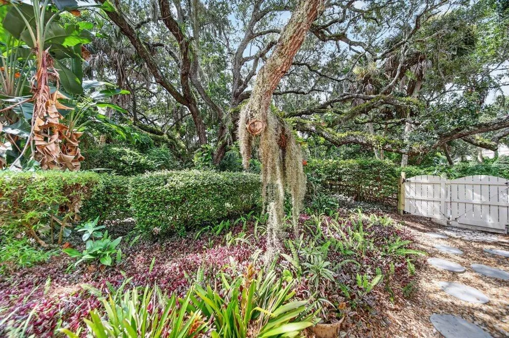 15 HERITAGE WAY Sewalls Point, FL 34996