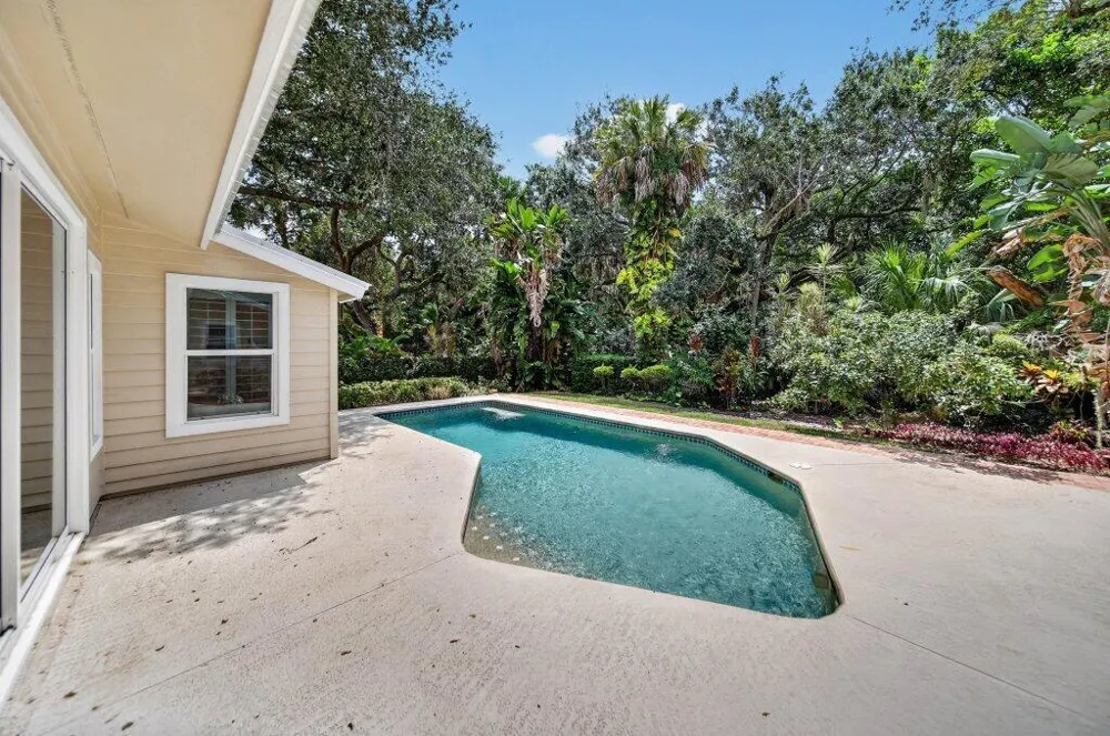 15 HERITAGE WAY Sewalls Point, FL 34996