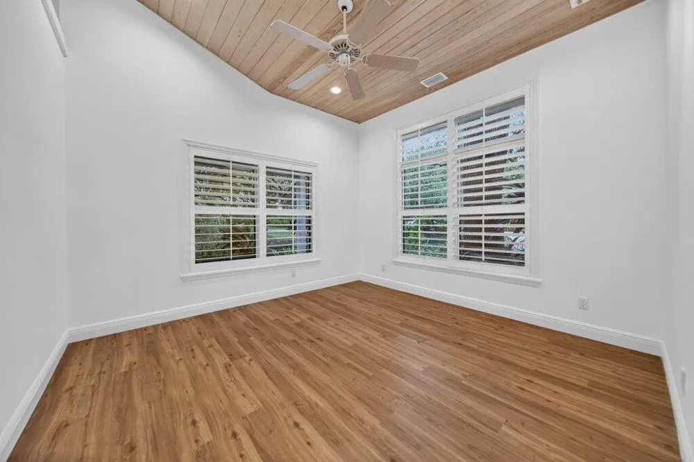 15 HERITAGE WAY Sewalls Point, FL 34996