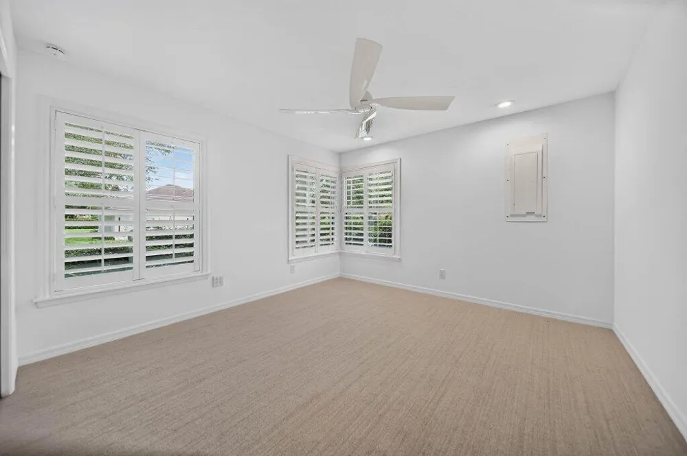 15 HERITAGE WAY Sewalls Point, FL 34996