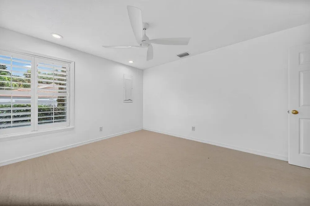 15 HERITAGE WAY Sewalls Point, FL 34996