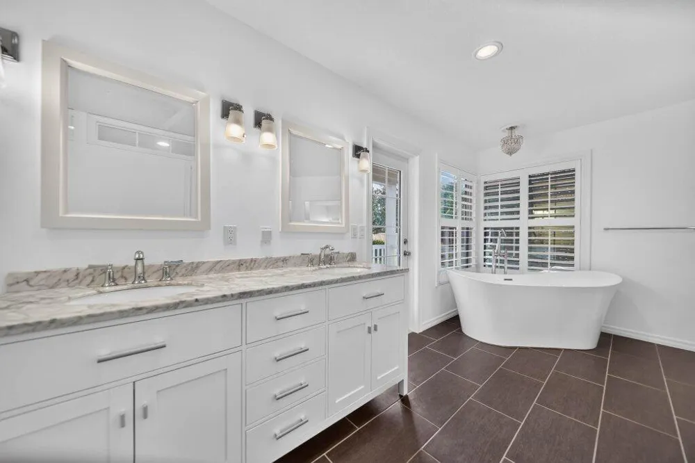 15 HERITAGE WAY Sewalls Point, FL 34996