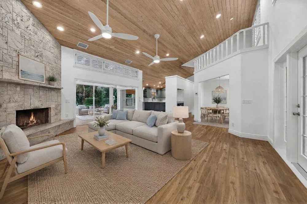 15 HERITAGE WAY Sewalls Point, FL 34996