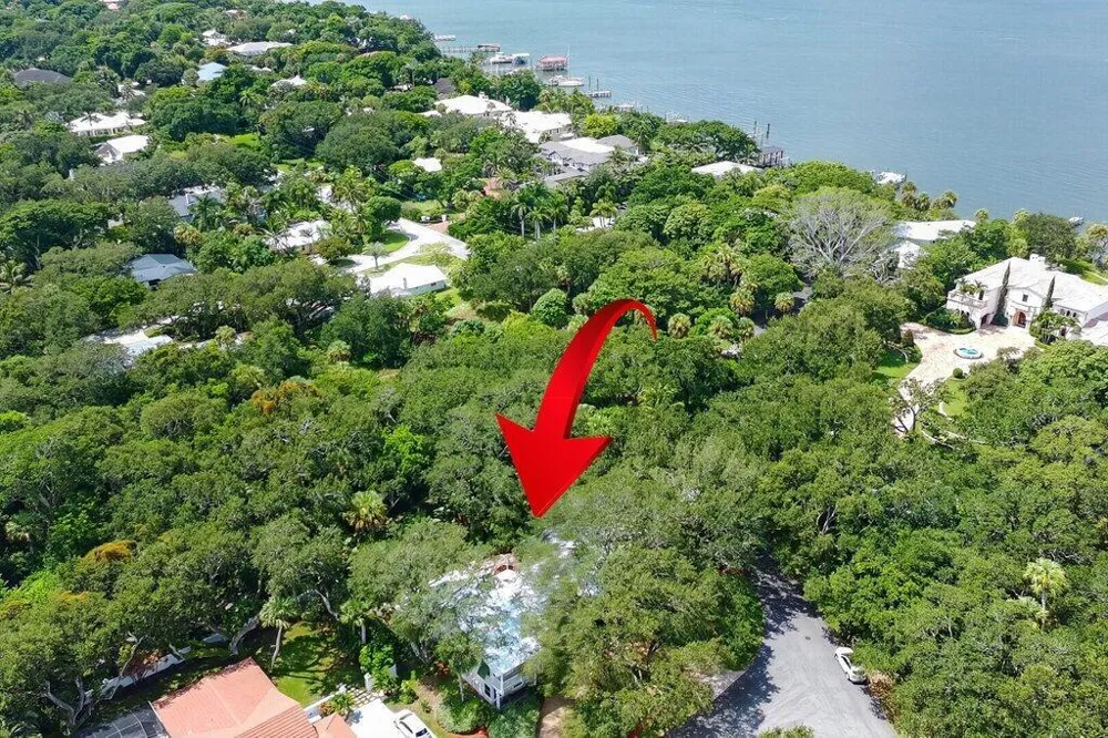 15 HERITAGE WAY Sewalls Point, FL 34996