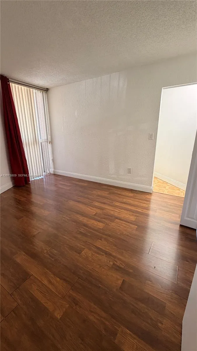 7075 NW 186th St #C208 Hialeah, FL 33015