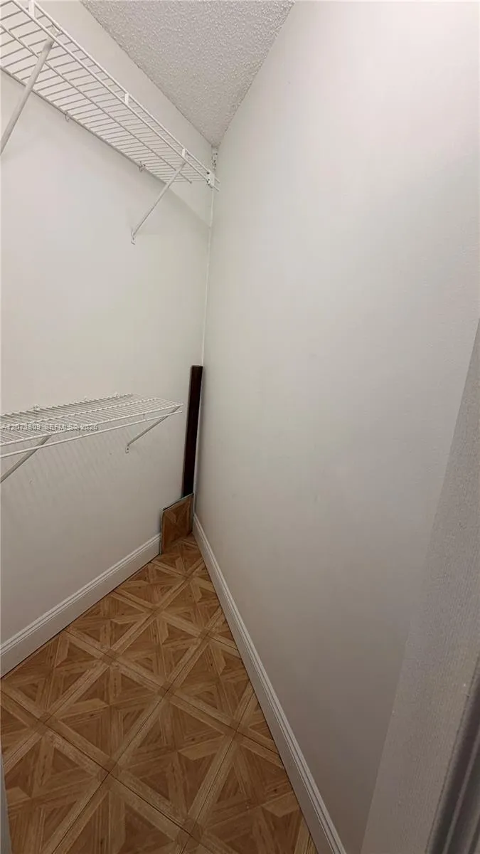 7075 NW 186th St #C208 Hialeah, FL 33015