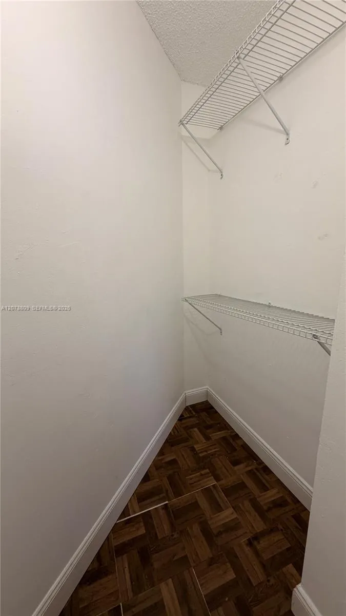 7075 NW 186th St #C208 Hialeah, FL 33015