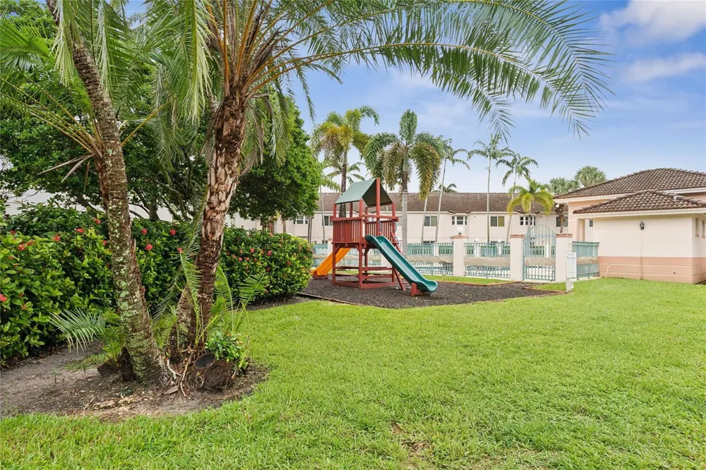 2173 NW 78th Avenue Pembroke Pines, FL 33024