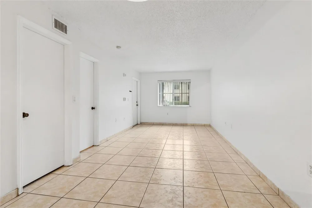 2173 NW 78th Avenue Pembroke Pines, FL 33024