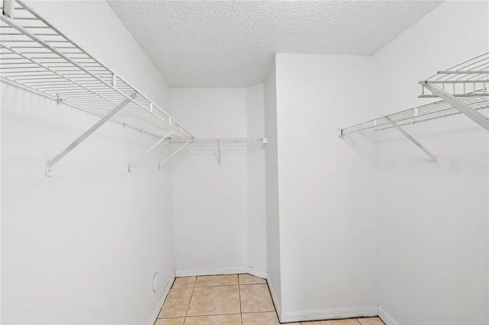 2173 NW 78th Avenue Pembroke Pines, FL 33024