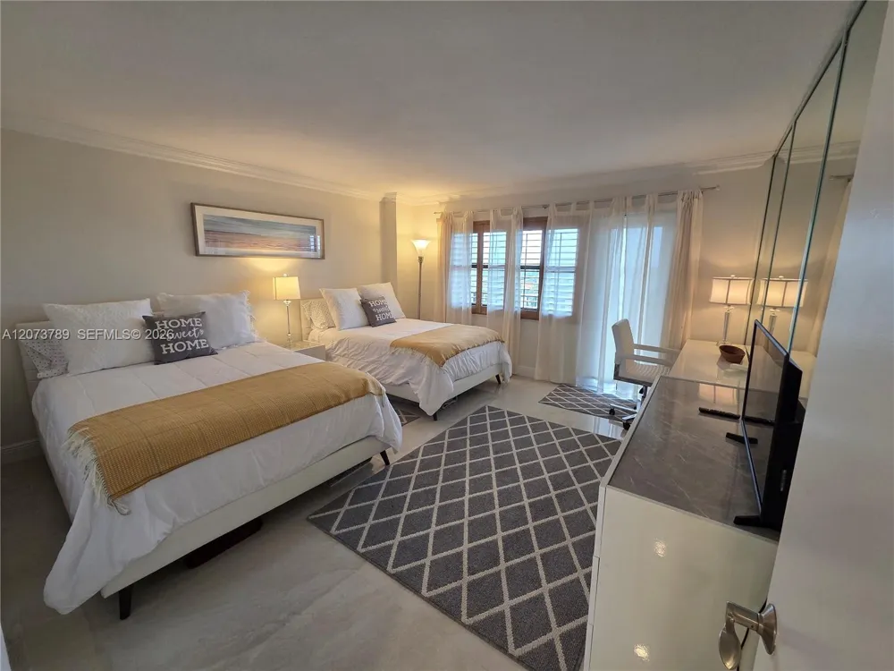 4900 Ocean Blvd #912 Lauderdale By The Sea, FL 33308