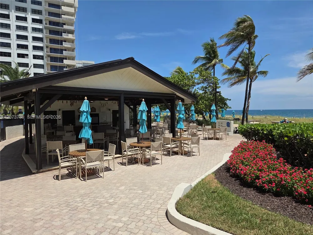 4900 Ocean Blvd #912 Lauderdale By The Sea, FL 33308