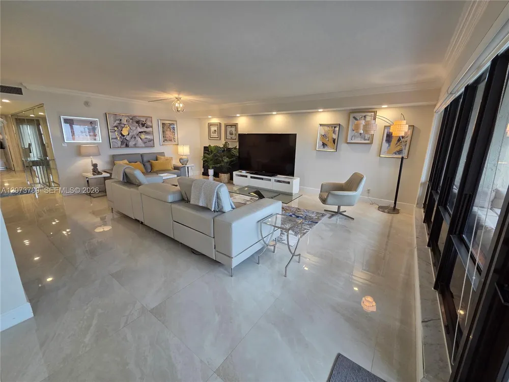 4900 Ocean Blvd #912 Lauderdale By The Sea, FL 33308