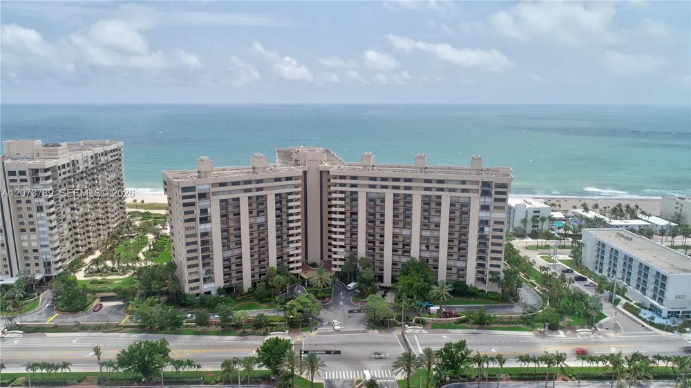 4900 Ocean Blvd #912 Lauderdale By The Sea, FL 33308