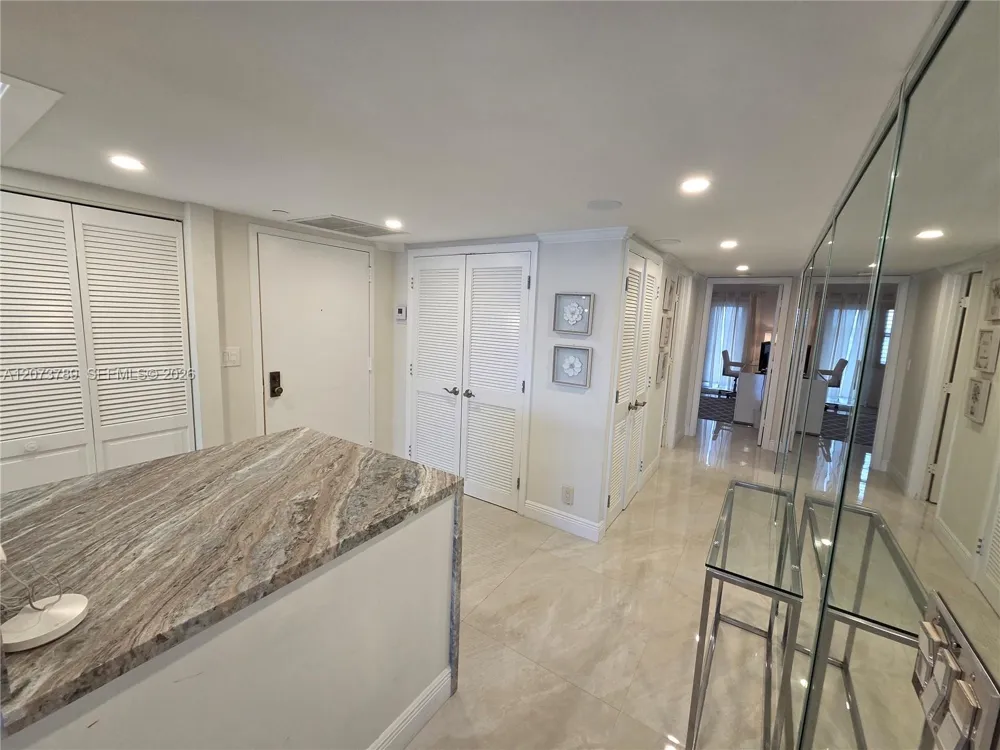 4900 Ocean Blvd #912 Lauderdale By The Sea, FL 33308