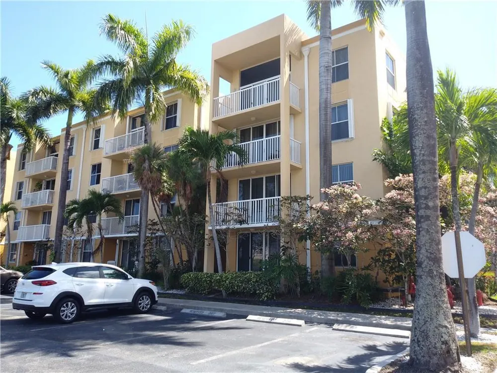 1341 SE 3rd Avenue #201 Dania Beach, FL 33004