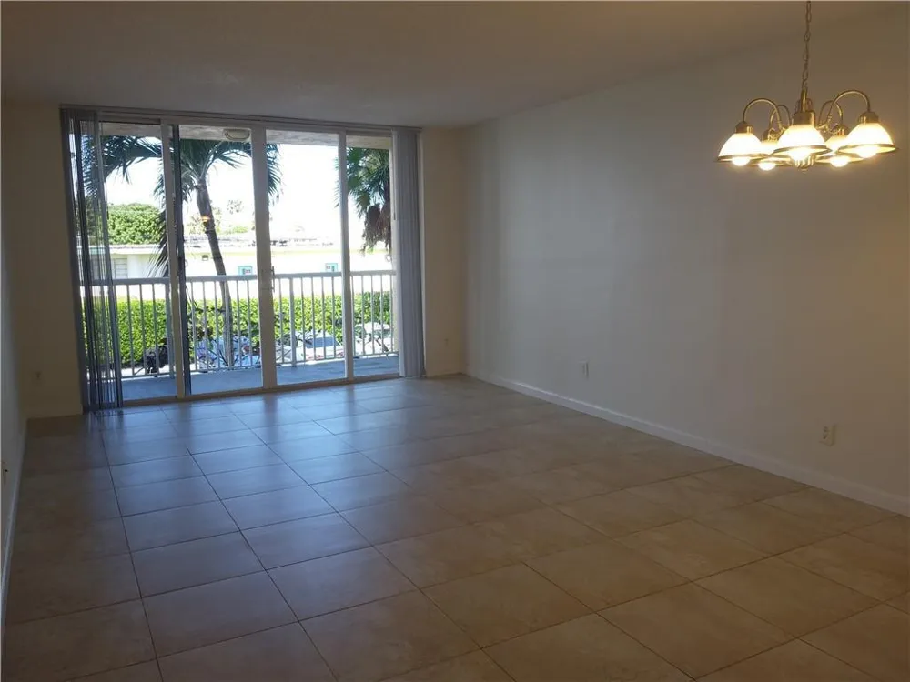 1341 SE 3rd Avenue #201 Dania Beach, FL 33004