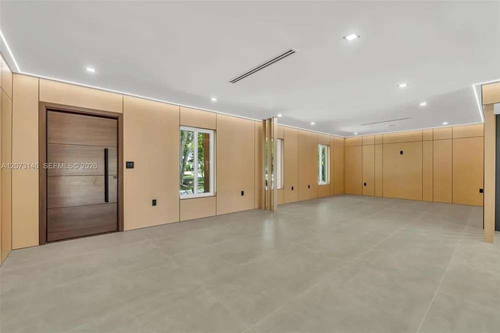 15321 SW 82nd Ave Palmetto Bay, FL 33157