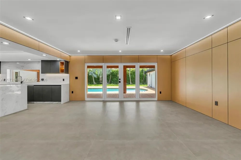 15321 SW 82nd Ave Palmetto Bay, FL 33157
