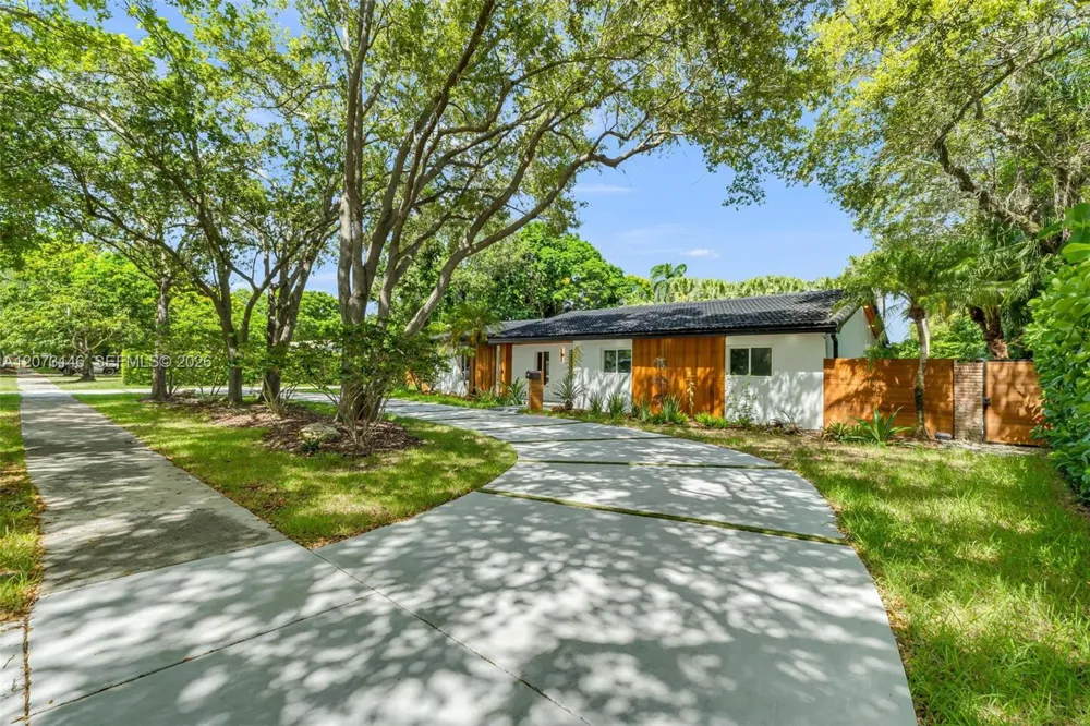 15321 SW 82nd Ave Palmetto Bay, FL 33157