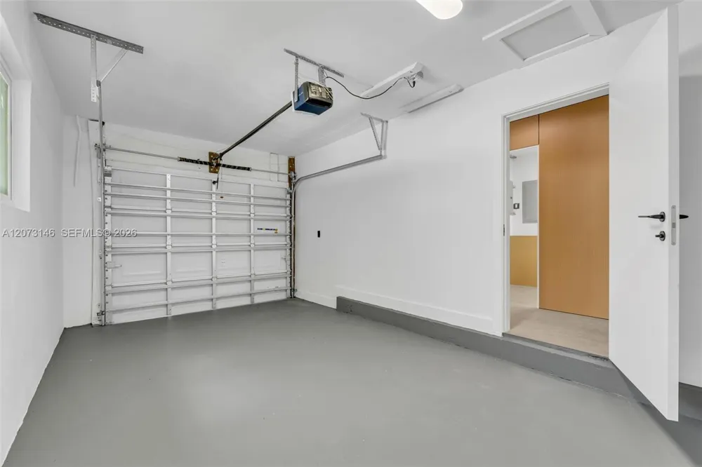 15321 SW 82nd Ave Palmetto Bay, FL 33157