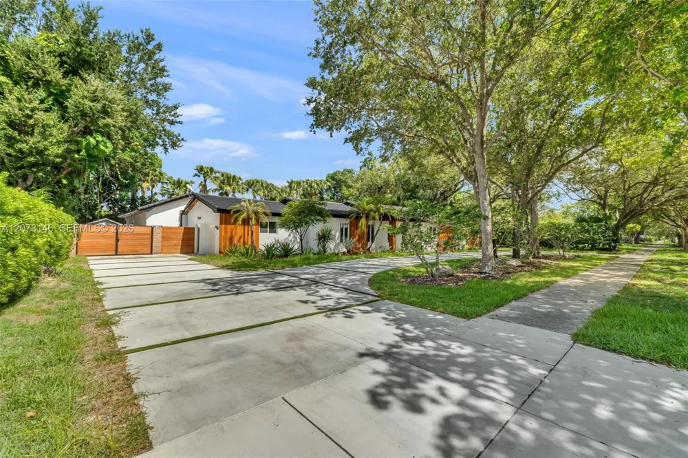 15321 SW 82nd Ave Palmetto Bay, FL 33157