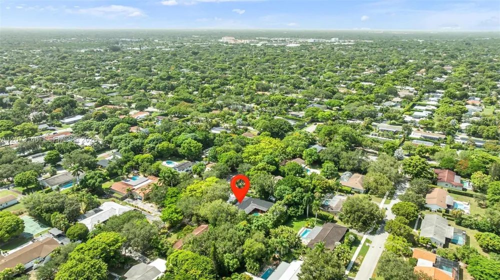 15321 SW 82nd Ave Palmetto Bay, FL 33157