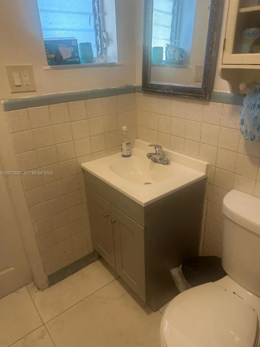 864 NW 116th St Miami, FL 33168