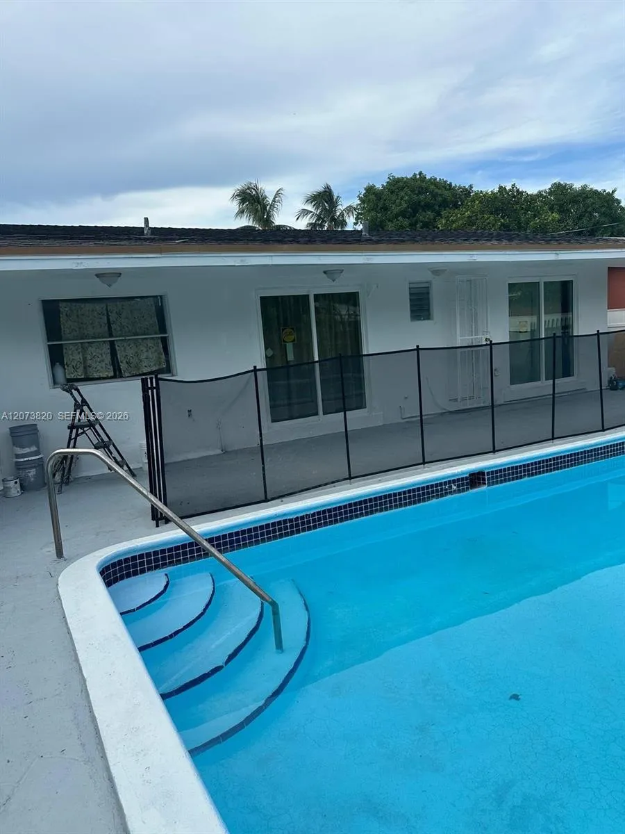 864 NW 116th St Miami, FL 33168