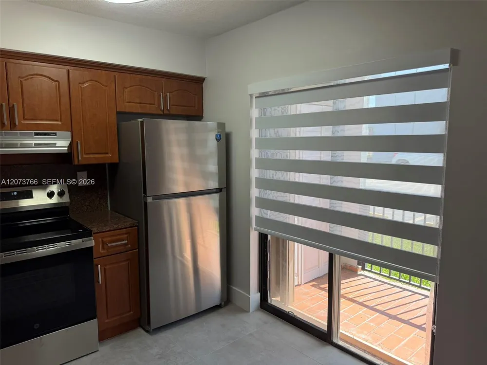 1360 W 41st St #103 Hialeah, FL 33012