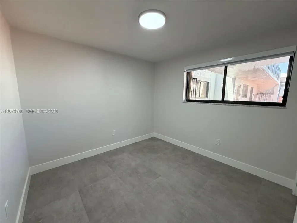 1360 W 41st St #103 Hialeah, FL 33012