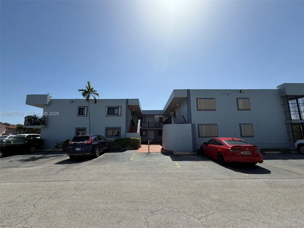 1360 W 41st St #103 Hialeah, FL 33012