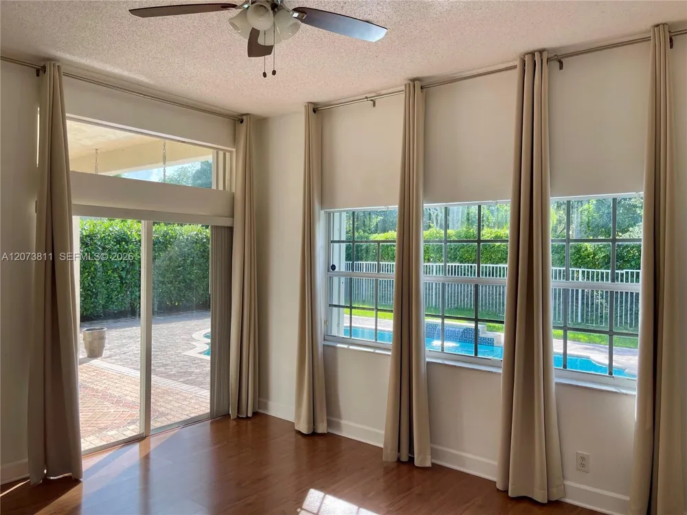 4407 Laurel Ridge Cir #1 Weston, FL 33331