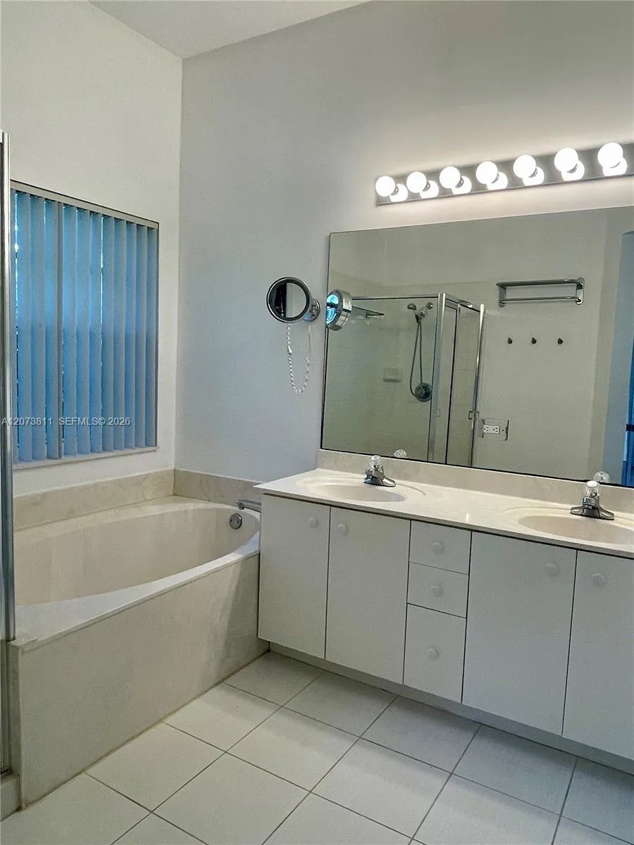 4407 Laurel Ridge Cir #1 Weston, FL 33331