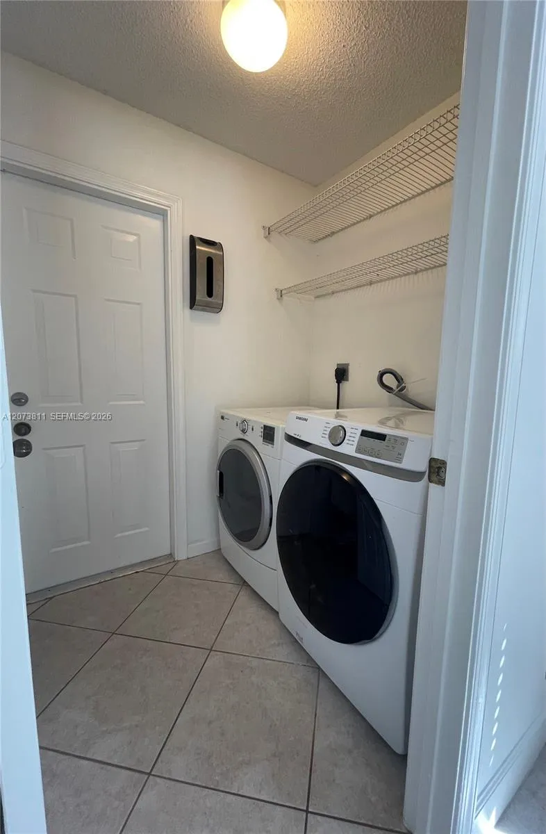 4407 Laurel Ridge Cir #1 Weston, FL 33331
