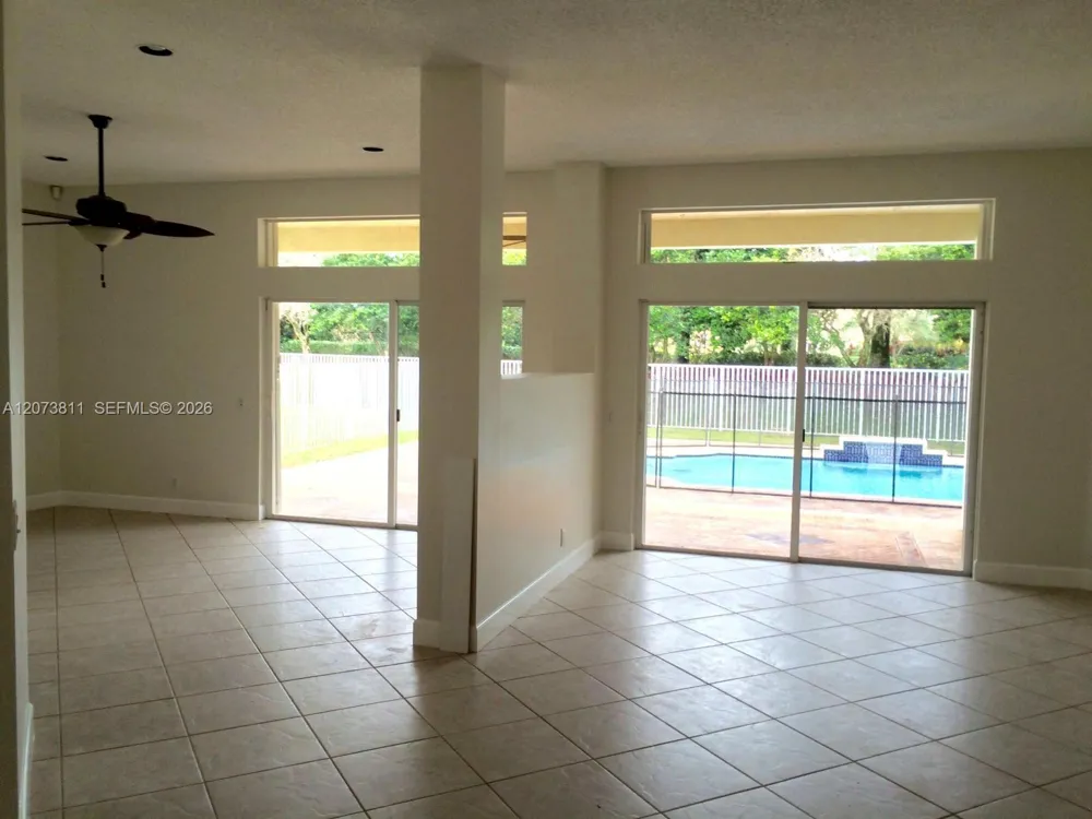 4407 Laurel Ridge Cir #1 Weston, FL 33331