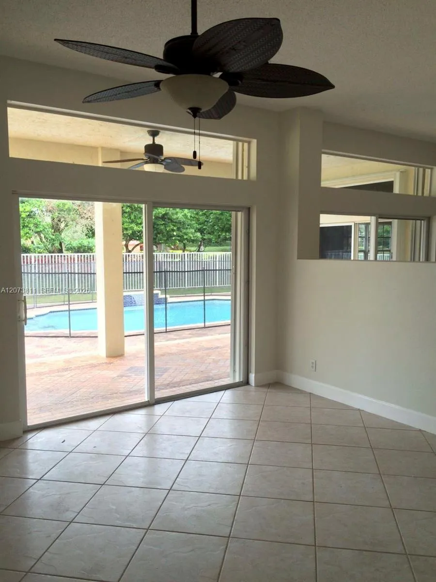4407 Laurel Ridge Cir #1 Weston, FL 33331