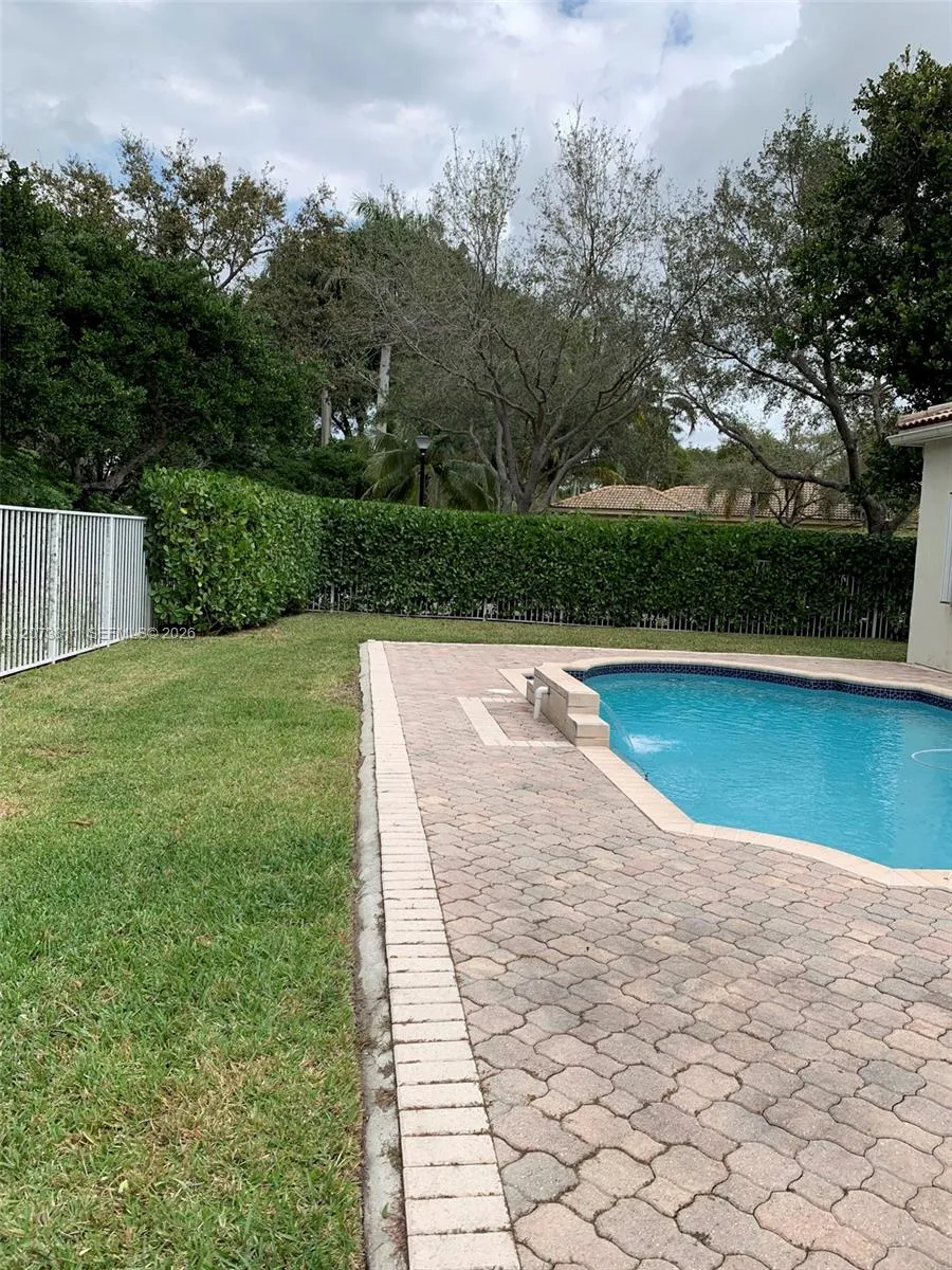 4407 Laurel Ridge Cir #1 Weston, FL 33331