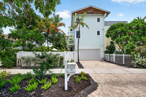 500 NE 17TH AVENUE