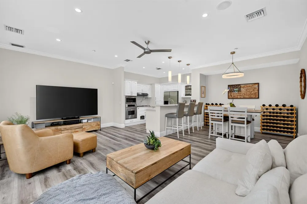 500 NE 17TH AVENUE Fort Lauderdale, FL 33301