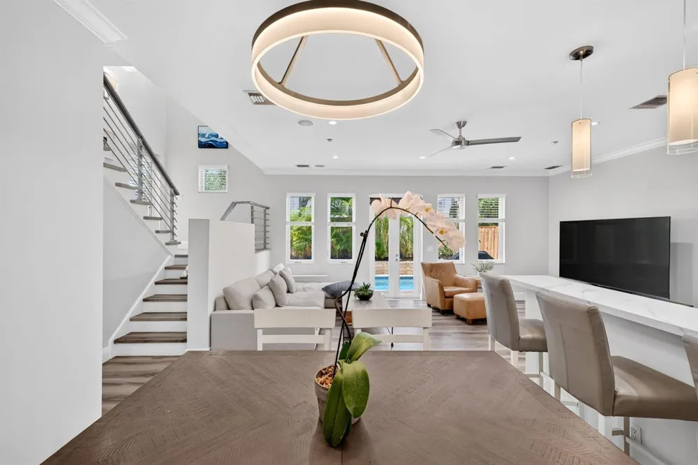 500 NE 17TH AVENUE Fort Lauderdale, FL 33301