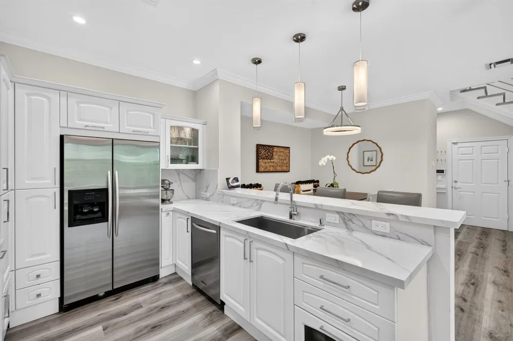500 NE 17TH AVENUE Fort Lauderdale, FL 33301