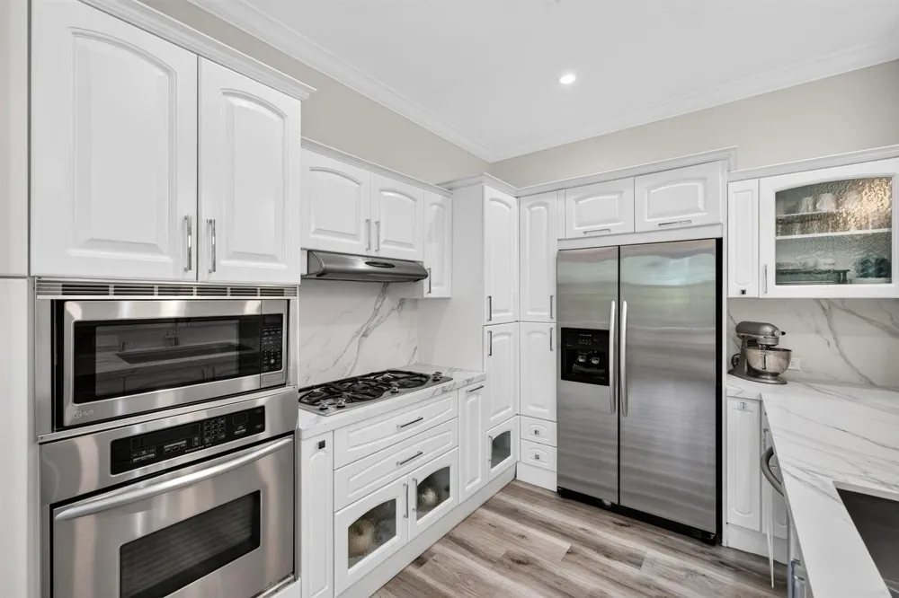 500 NE 17TH AVENUE Fort Lauderdale, FL 33301