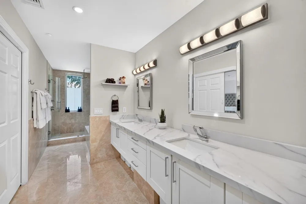 500 NE 17TH AVENUE Fort Lauderdale, FL 33301