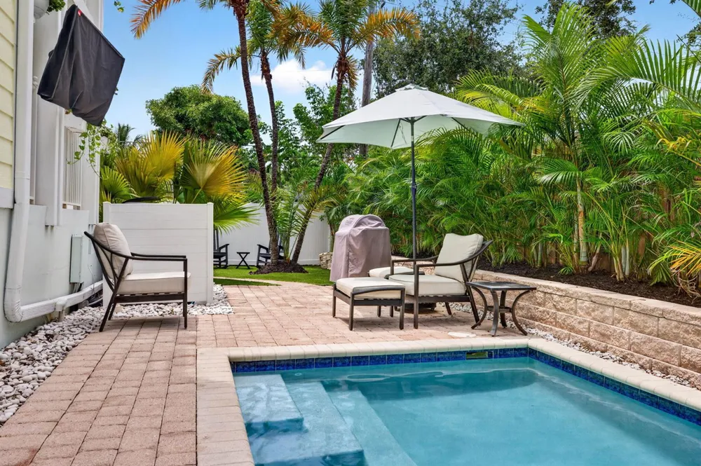 500 NE 17TH AVENUE Fort Lauderdale, FL 33301