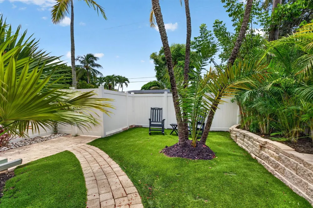 500 NE 17TH AVENUE Fort Lauderdale, FL 33301
