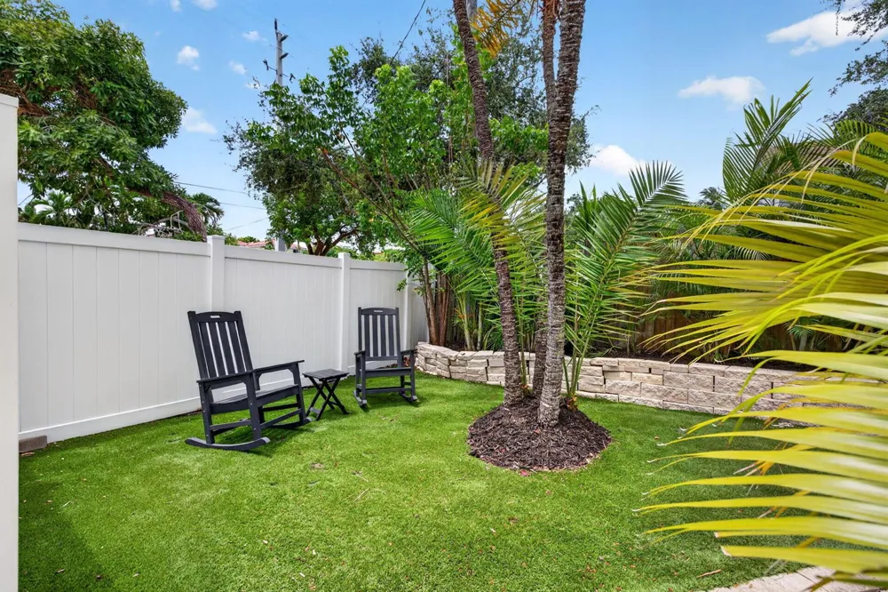 500 NE 17TH AVENUE Fort Lauderdale, FL 33301