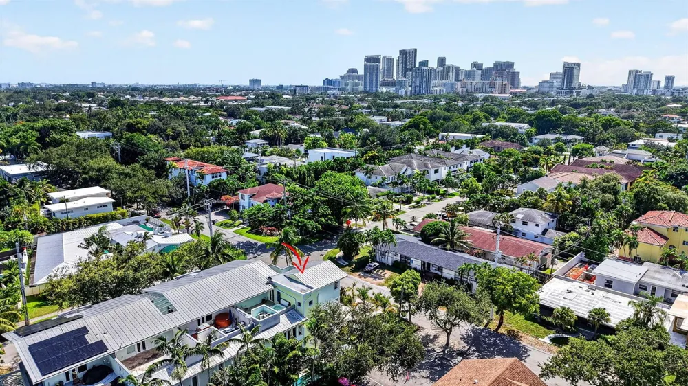 500 NE 17TH AVENUE Fort Lauderdale, FL 33301