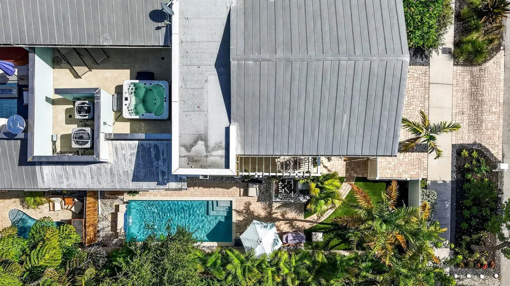 500 NE 17TH AVENUE Fort Lauderdale, FL 33301