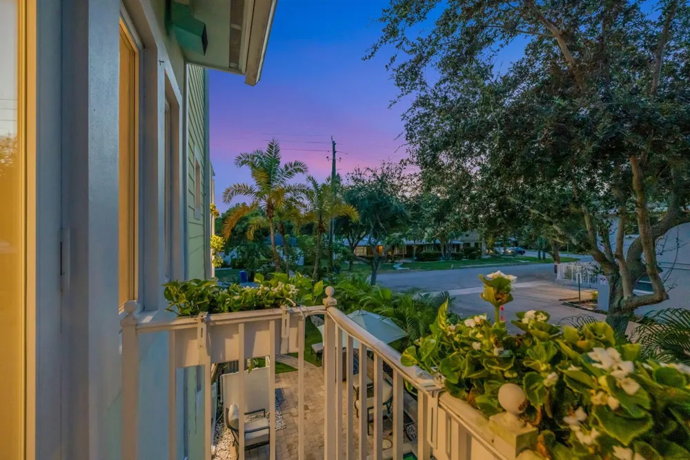 500 NE 17TH AVENUE Fort Lauderdale, FL 33301
